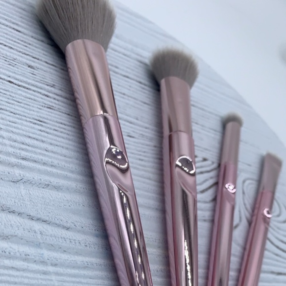 Brand New High Quality Make Up Brush Set Chrome